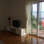 Ami * Podstrana